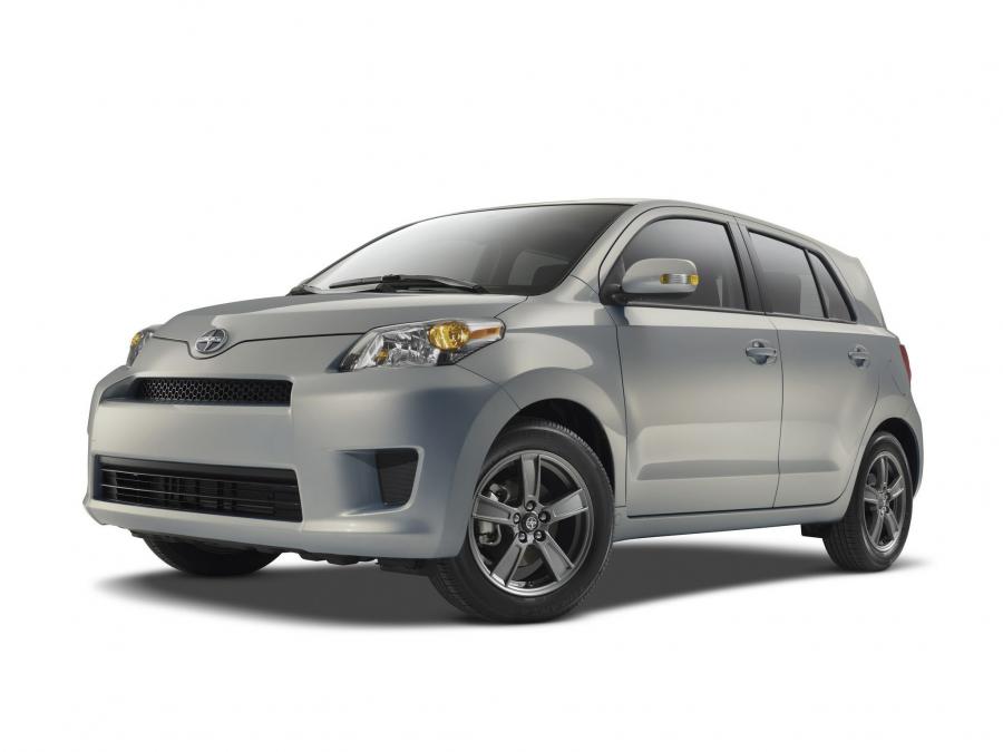  Scion xD 10 Series 2013 года  (фото 1 из 10)